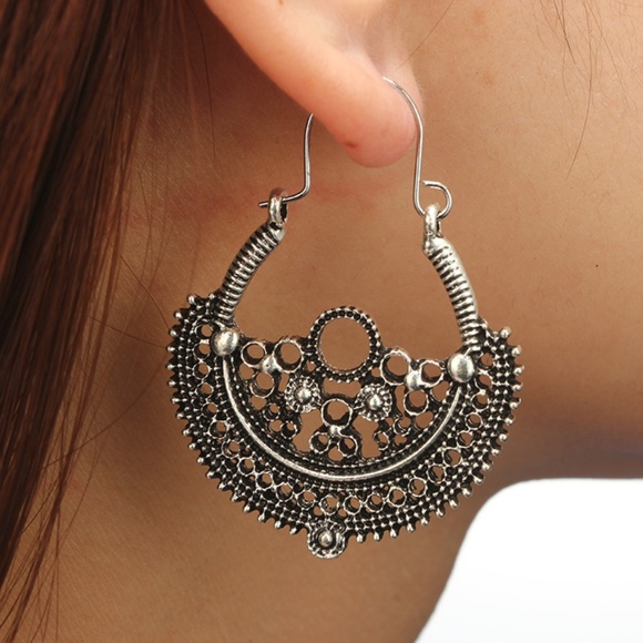 Jewelry - NEW boho lace earrings